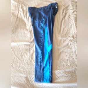 Under Armor Ladies Small Compression Pants